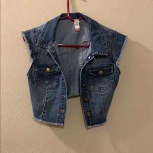 No boundaries high low denim vest